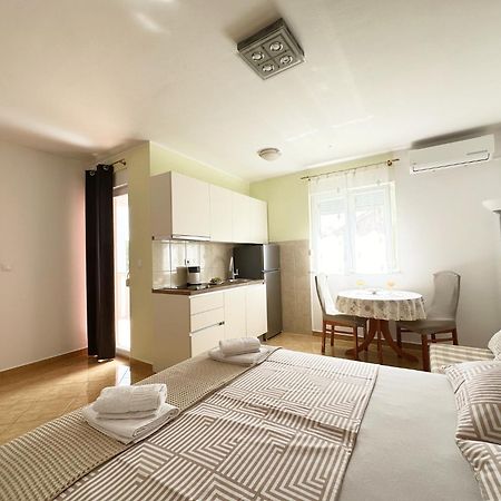 Apartments Vila Miranda โวดีเซ ภายนอก รูปภาพ