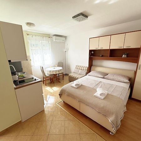 Apartments Vila Miranda โวดีเซ ภายนอก รูปภาพ