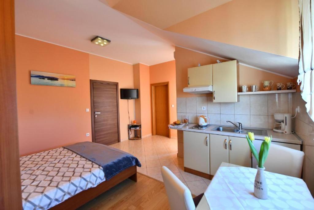 Apartments Vila Miranda โวดีเซ ภายนอก รูปภาพ