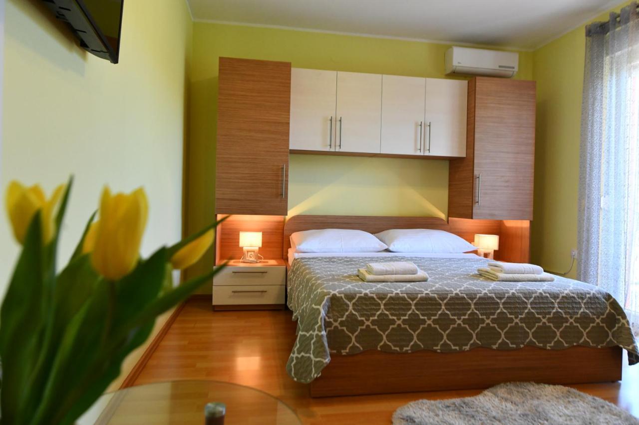 Apartments Vila Miranda โวดีเซ ภายนอก รูปภาพ