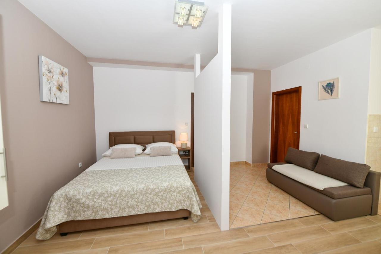Apartments Vila Miranda โวดีเซ ภายนอก รูปภาพ