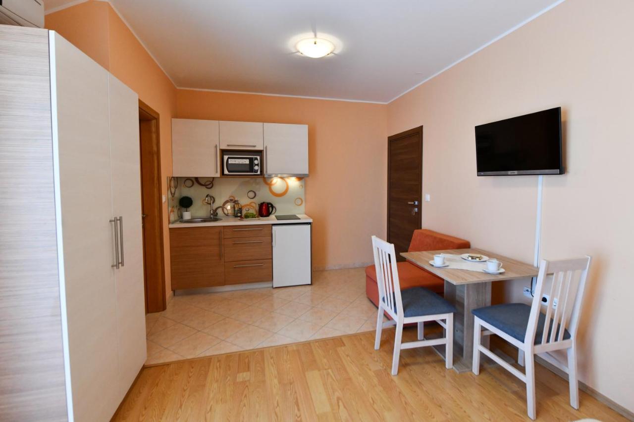 Apartments Vila Miranda โวดีเซ ภายนอก รูปภาพ