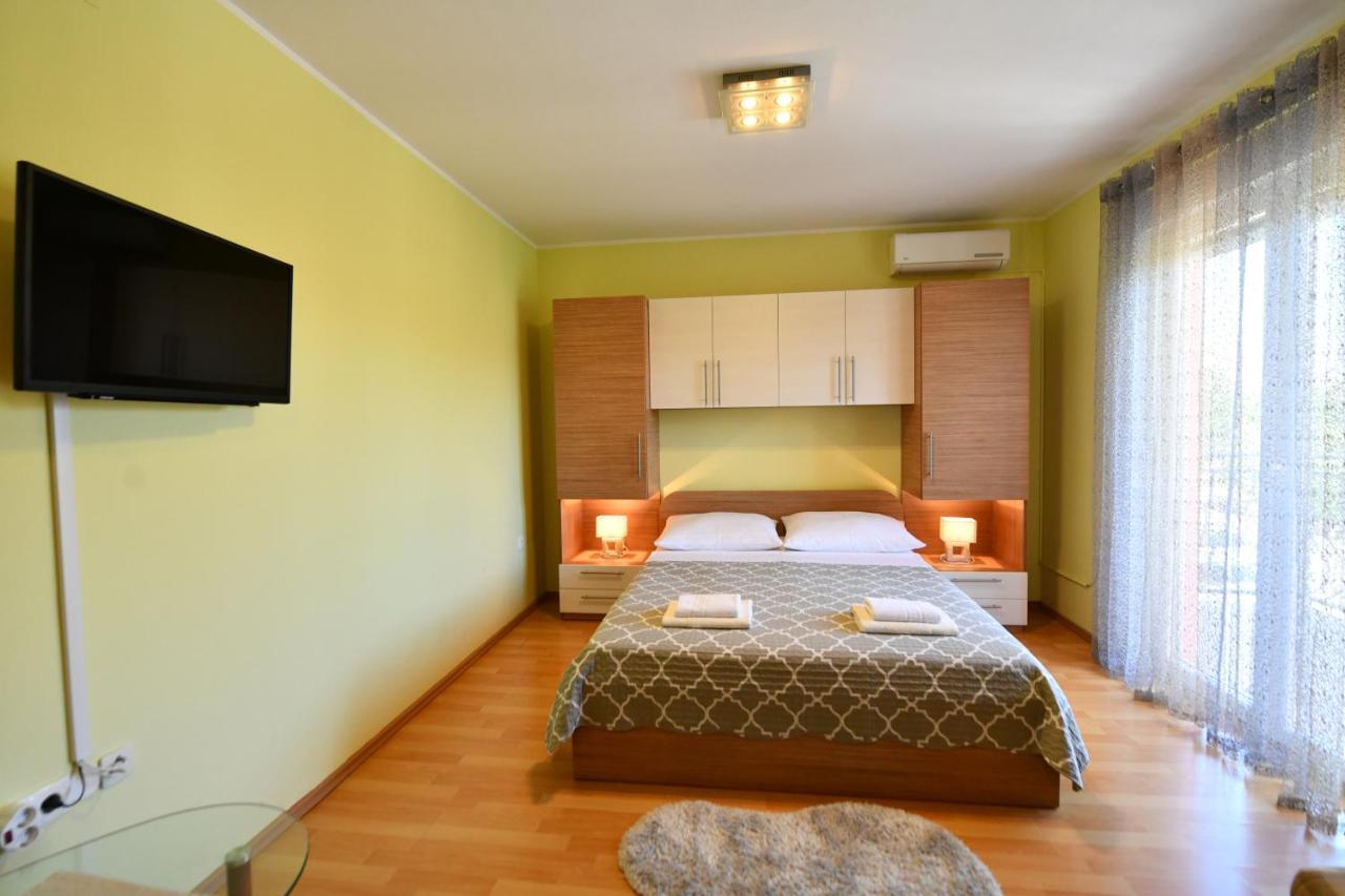 Apartments Vila Miranda โวดีเซ ภายนอก รูปภาพ
